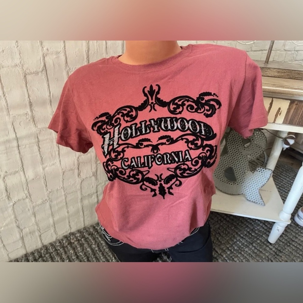 Women’s Blues 4 Hollywood California Velvet Logo Short Sleeve T-Shirt Sz L NWOT!